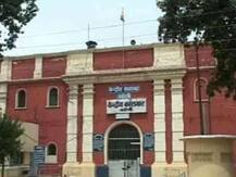 दुष्कर्म में सजायाफ्ता कैदी बरेली सेंट्रल जेल से फरार, धर पकड़ के लिये पुलिस ने चार टीमें गठित कीं