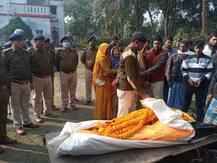 बिहार में अवैध शराब से लदे वाहन ने होमगार्ड को कुचला, मौके पर हुई मौत