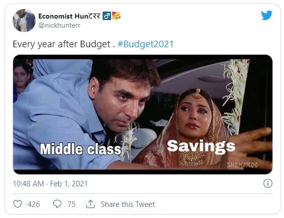 सबसे जरूरी चीज मोबाइल अब महंगे होंगे, क्योंकि मोबाइल पार्ट्स पर सरकार ने 2.5 फीसदी इंपोर्ट ड्यूटी लगा दी है.