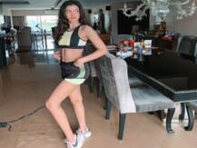 Shanaya Kapoor ने नई फोटो में दिखाएं अपने ऐब्स, लेकिन कैप्शन ने कहीं ओर खींच लिया सोशल मीडिया यूज़र्स का ध्यान