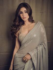 नागिन एक्ट्रेस मौनी रॉय की साड़ी में तस्वीरें वायरल, लोग हुए उनके इस लुक के दीवाने