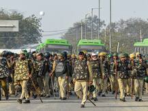 किसान आंदोलन में दिल्ली पुलिस नहीं कर पाएगी बसों का इस्तेमाल? दिल्ली सरकार का निर्देश- वापस करें 576 DTC बसें