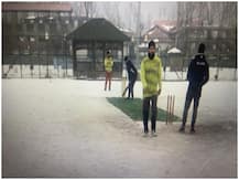 श्रीनगर में बर्फ पर आयोजित हुई पहली क्रिकेट चैंपियनशिप, खिलाड़ियों को भाया टूर्नामेंट