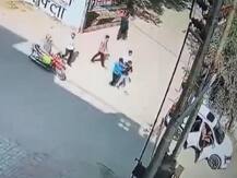 Video: मारपीट के बाद कार सवारों ने किया छात्र का अपहरण, CCTV में कैद वारदात
