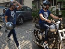 मुंबई के ट्रैफिक से परेशान हैं Kartik Aaryan, कार छोड़ करने लगे मोटरसाइकिल पर सवारी