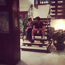 बेहद शानदार बंगले में रहते हैं Anil Kapoor, लिविंग रूम से लेकर बेडरूम तक हैं बेहद अट्रैक्टिव, देखें इनसाइड तस्वीरें