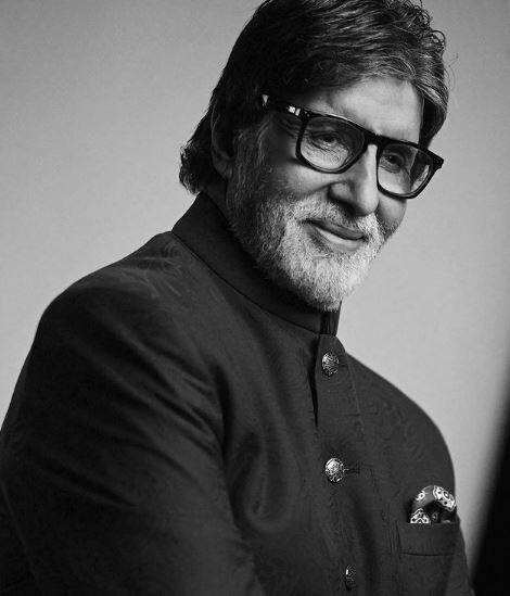 12 वाहनों के मालिक होने के अलावा, पावर कपल के पास 62 करोड़ रुपये के गहने भी हैं. चार पहिया वाहनों में वे मर्सिडीज, पोर्श, रेंज रोवर, मिनी कूपर और कुछ अन्य के मालिक हैं.