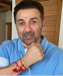 करोड़ों के कर्ज में डूबे हुए हैं सनी देओल, सिर्फ 2.5 करोड़ के फ्लैट में रहता है परिवार, जानें कितनी संपत्ति है