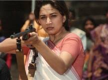 जिस फिल्म को सबने करने से रोका, उसने ही Madhuri Dixit को दिलवा दिए थे कई अवॉर्ड