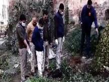 मेरठ में युवक की पीट-पीटकर हत्या, पहचान छिपाने के लिए बदमाशों ने शव को जलाया