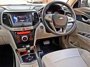 Mahindra XUV300 Automatic review: जानें कौन से फीचर बनाते हैं इसे खास