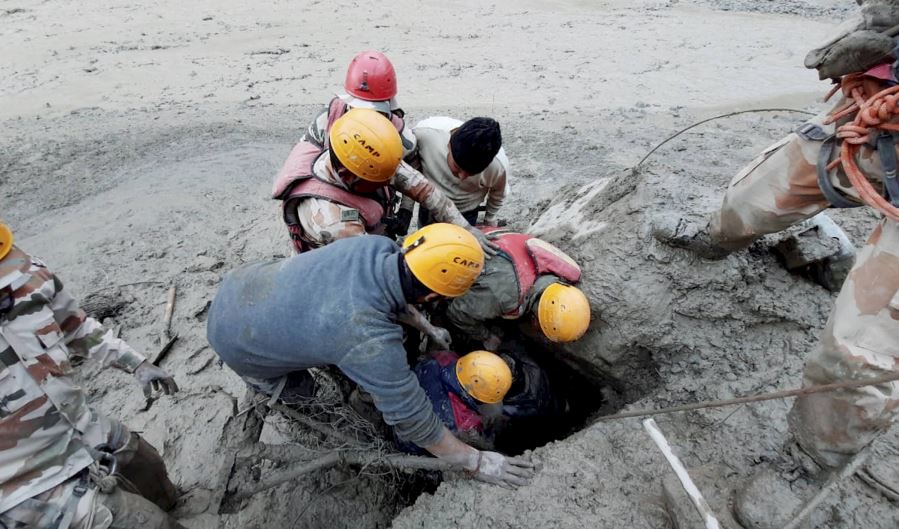 Full Update: उत्तराखंड के चमोली में तबाही से अबतक 14 की मौत, 170 लापता, बचाव काम जारी