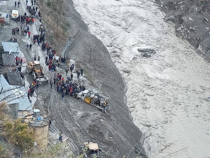 Full Update: 10 killed, 170 missing in devastation in Uttarakhands Chamoli Full Update: उत्तराखंड के चमोली में तबाही से अबतक 14 की मौत, 170 लापता, बचाव काम जारी