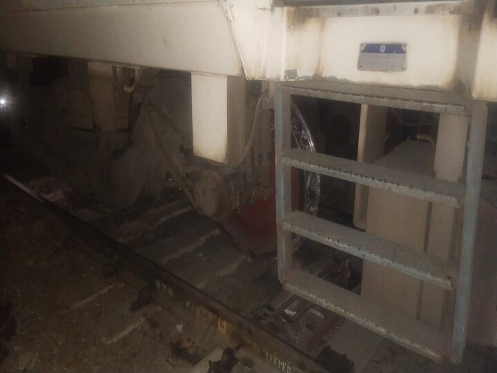 Bihar: Lokmanya Tilak Express derailed in Chhapra, railway officials reached the spot ann बिहार: छपरा में पटरी से उतरी लोकमान्य तिलक एक्सप्रेस, मौके पर पहुंचे रेलवे के अधिकारी