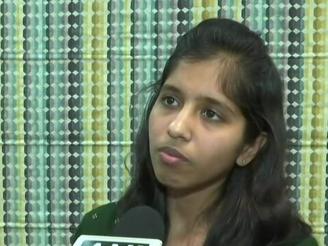 केजरीवाल की बेटी हर्षिता के साथ हुआ फ्रॉड, इस तरह अकाउंट से निकाले 34000 रुपये केजरीवाल की बेटी हर्षिता के साथ हुआ फ्रॉड, इस तरह अकाउंट से निकाले 34000 रुपये