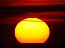 नकारात्मक सपनों से राहत पाने के लिए करें सूर्य स्तुति, होगा लाभ