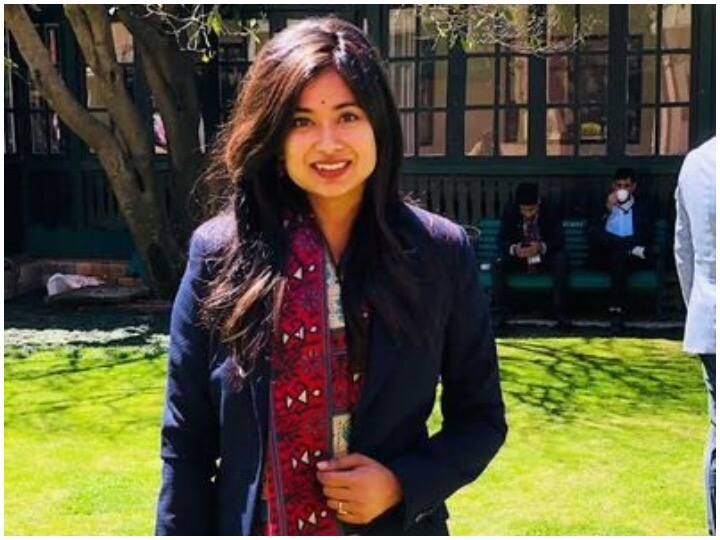 IAS Success Story: दो प्रयास और दोनों में सफल, ऐसा था गरिमा का IPS से IAS बनने का सफर Success Story Of IAS Topper Garima Agrawal How She Became IAS From IPS IAS Success Story: दो प्रयास और दोनों में सफल, ऐसा था गरिमा का IPS से IAS बनने का सफर