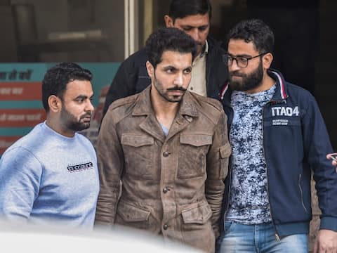 दिल्ली हिंसा के आरोपी दीप सिद्धू-इकबाल सिंह को लाल किले लेकर गई क्राइम ब्रांच की टीम दिल्ली हिंसा के आरोपी दीप सिद्धू-इकबाल सिंह को लाल किले लेकर गई क्राइम ब्रांच की टीम
