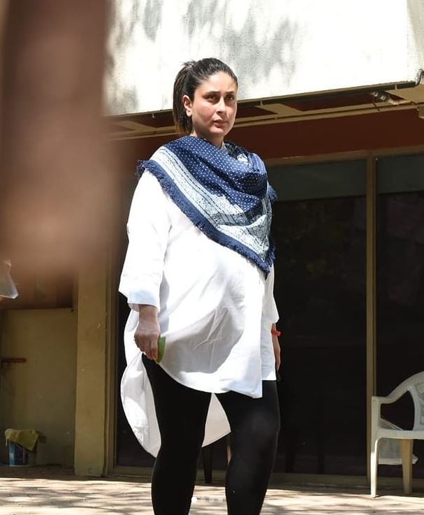 Heavily Pregnant Kareena Kapoor Khan Spotted In Tension Amid Uncle ...