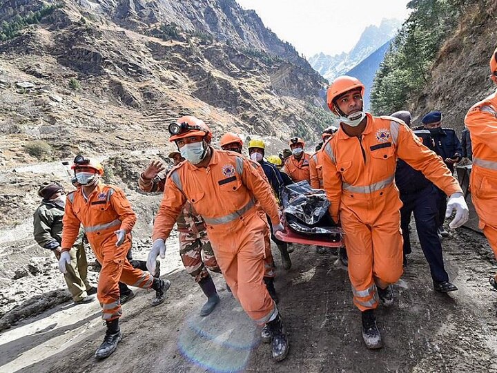 Uttarakhand flood toll rises to 56 as rescuers recover 15 more bodies from Tapovan tunnel उत्तराखंड त्रासदी: टूट रही है अपनों को पाने की आस, 9वें दिन तक 56 शव बरामद, अभी भी 149 लोग लापता