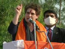 योगी सरकार ने की गन्ना किसानों की दुर्गति, चार साल से नहीं हुई मूल्य में वृद्धि- प्रियंका गांधी