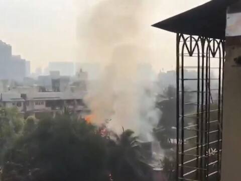 Versova Cylinder Blast: मुंबई के वर्सोवा में LPG स्टोरेज गोदाम में धमाका, 4 लोग घायल हुए Versova Cylinder Blast: मुंबई के वर्सोवा में LPG स्टोरेज गोदाम में धमाका, 4 लोग घायल हुए