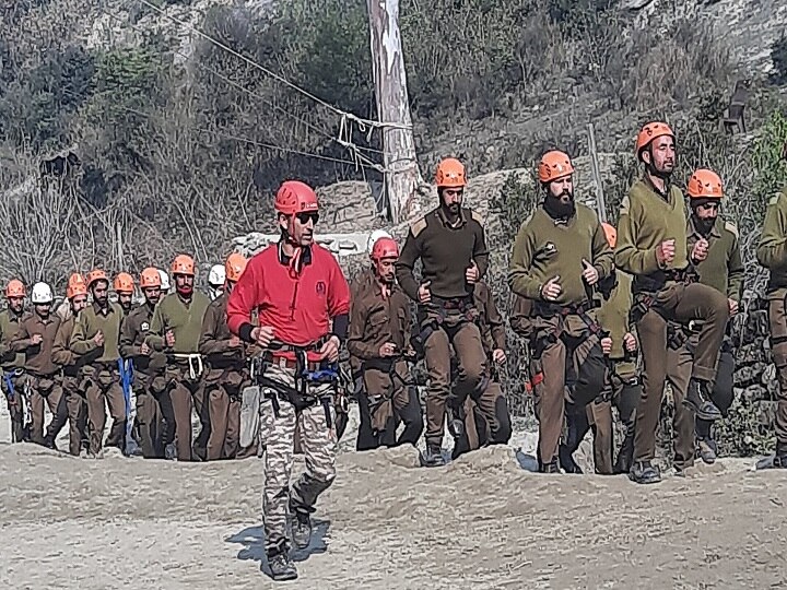 जम्मू कश्मीरः आपदा प्रबंधन के जवानों ने कसी कमर, हरसंभव मदद का सिखाया जा रहा है गुर