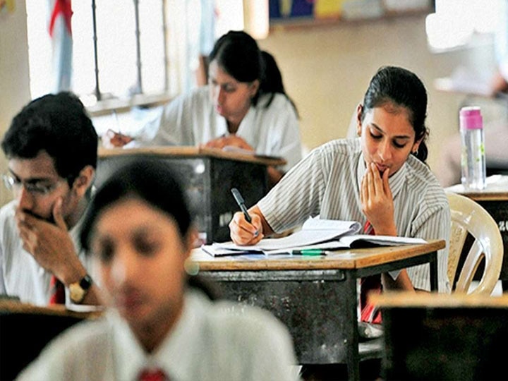 UP Board 12th Exam 2021 Date Sheet UP Board Intermediate Time Table 2021 UPMSP Board Exam Date upmsp.edu.in UP Board 12th Exam 2021 Date: 24 अप्रैल से 12 मई तक चलेंगी परीक्षाएं, छात्र इन बातों का रखें विशेष ध्यान