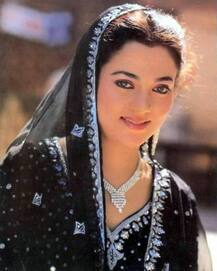 35 सालों में इतनी बदल चुकी हैं Rajeev Kapoor की हीरोईन Mandakini, कभी बोल्ड एक्ट्रेस में होती थी गिनती