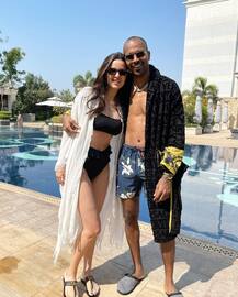 बेटे अगस्तया के साथ Hardik pandya और Natasha ने की पूल पार्टी, देखें Inside तस्वीरें