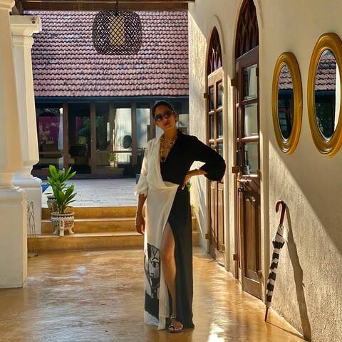बिकिनी में दिखीं Shahid Kapoor की पत्नी Mira Kapoor, ग्लैमर के मामले में बड़ी अभिनेत्रियां भी हैं फेल