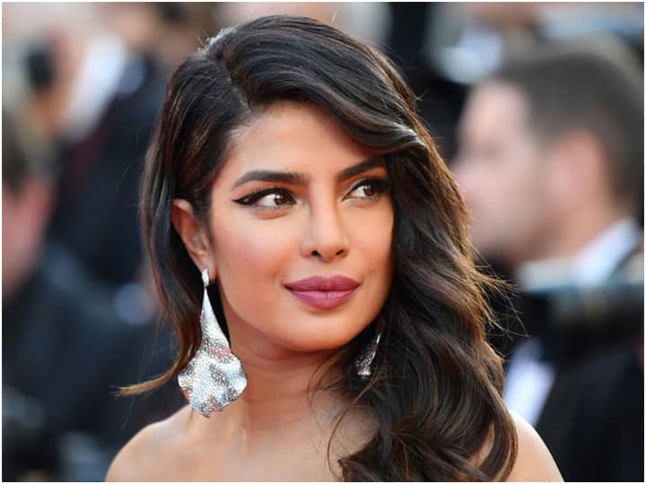 Priyanka Chopra once hide her boyfriend in her closet आलमारी में पकड़ा गया था Priyanka Chopra का ब्वॉयफ्रेंड, डर से कांप गईं थीं एक्ट्रेस, जानिए फिर घरवालों ने क्या किया