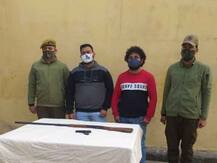 जम्मू कश्मीर: अखनूर इलाके में फायरिंग करने के आरोप में दो लोगों को पुलिस ने किया गिरफ्तार