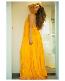Ankita Lokhande ने पहली Backless Yellow ड्रेस, फैंस ने कहा- काश, सुशांत आपको देख पाते!