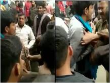 बाइक चोर की लोगों ने जमकर की पिटाई, बड़ी मुश्किल से पुलिस ने बचाई आरोपी की जान