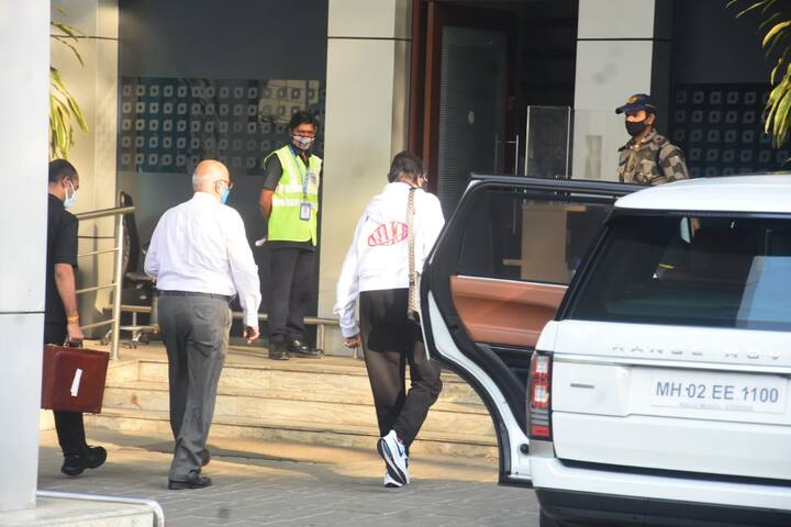 MayDay की शूटिंग पिछले कुछ दिनों से मुंबई में चल रही थी. दोनों की साथ में तस्वीरें भी वायरल हुई थीं.