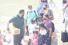 बेटे Abram के साथ गेटवे ऑफ इंडिया पर सैर सपाटे के लिए निकलीं Gauri Khan, Karan Johar के दोनों बच्चे भी दिखे साथ