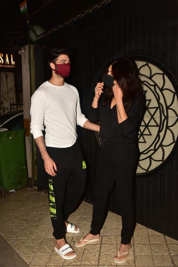 इस पोस्ट से एक दिन पहले भी इंस्टाग्राम पर सुष्मिता ने जो पोस्ट शेयर की है उसमें उन्होंने लिखा है, ‘ दिक्कत ये है कि औरतों को लगता है कि वो बदल जाएगा, वो नहीं बदलेगा.