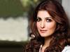 Twinkle Khanna अपने बेटे Aarav के लिए बनी भूत, फोटो किया शेयर