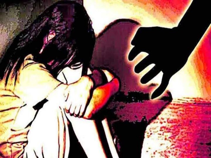 Rape case registered against SI रक्षक बना भक्षक: फरियाद लेकर थाने पहुंची महिला से तीन दिनों तक दुष्कर्म करता रहा SI