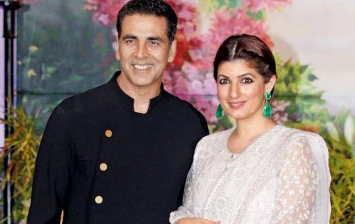 अक्षय कुमार-ट्विंकल खन्ना: अक्षय और ट्विंकल की पहली मुलाकात फिल्म इंटरनेशनल खिलाड़ी के दौरान हुई थी. इसी की मेकिंग के दौरान दोनों डेटिंग में सीरियस हुए हालांकि कई सालों तक डेट करने के बाद जब अक्षय ने ट्विंकल को प्रपोज कर दिया तो उन्होंने इसे ठुकरा दिया. फिर अक्षय ने एक शर्त रखी कि अगर ट्विंकल की फिल्म मेला फ्लॉप हो जाएगी तो उन्हें उनसे शादी करनी पड़ेगी और ऐसा ही हुआ. फिल्म फ्लॉप हुई और दोनों ने 2001 में शादी कर ली.