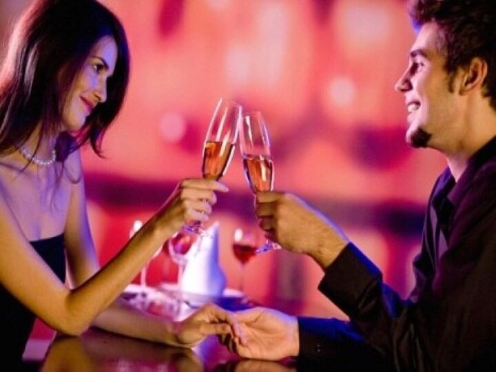 Valentine's Day 2021, If you want perfect first date then follow these tips Valentine's Day 2021: परफेक्ट फर्स्ट Date चाहते हैं तो फॉलो करें ये टिप्स