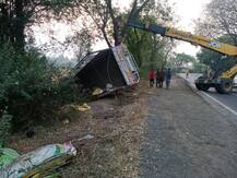 Jalgaon Road Accident: महाराष्ट्र के जलगांव में ट्रक पलटने से दो बच्चों समेत 15 की मौत, रात एक बजे हुआ एक्सीडेंट