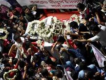 लेफ्ट से जुड़े संगठन के कार्यकर्ता की पुलिस झड़प में हुई मौत से सीएम ममता दुखी, परिवार वालों को नौकरी का प्रस्ताव