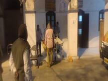 सनकी पति ने पत्नी और दो बेटियों को धारदार हथियार से काटा, महिला की मौत, जांच में जुटी पुलिस