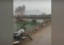 मध्य प्रदेश के सीधी में बड़ा हादसा: यात्रियों से भरी बस नहर में गिरी, अबतक सात शव निकाले गए