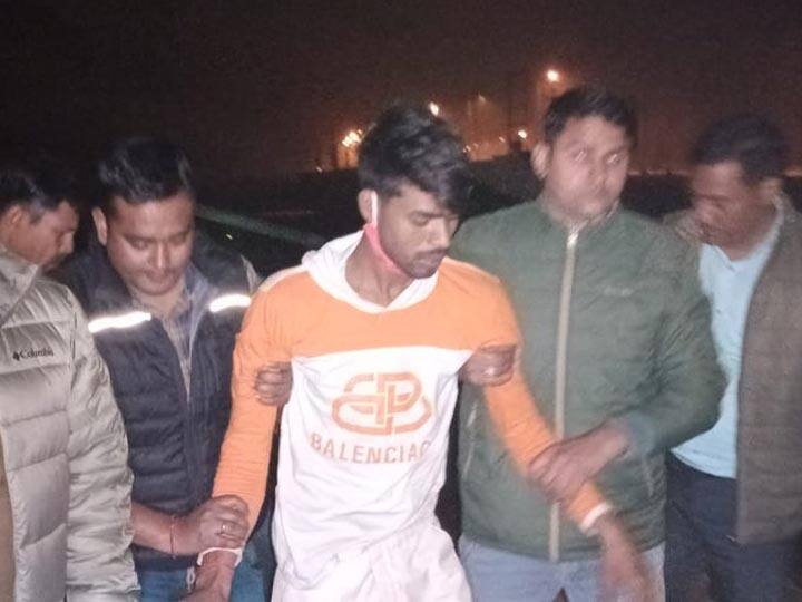 ग्रेटर नोएडा: चार साल के मासूम का हत्यारा मुठभेड़ में गिरफ्तार, पुलिस की गोली से हुआ घायल Criminal injured in police firing who murdered a boy after kidnap him in greater noida ANN ग्रेटर नोएडा: चार साल के मासूम का हत्यारा मुठभेड़ में गिरफ्तार, पुलिस की गोली से हुआ घायल