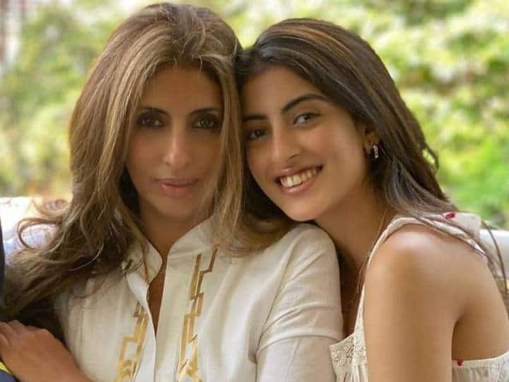 Navya Naveli Nanda reply to a troll who asked about her mother Shweta Bachchan job मां Shweta Bachchan की नौकरी को लेकर ट्रोल हुई Navya Naveli, नसीहत के साथ दिया मुंहतोड़ जवाब