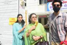 बेटे के लिए दुआ मांगने Poonam Dhillon, इसी हफ्ते Anmol Dhillon की फिल्म होनी है रिलीज