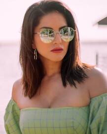 Sunny leone ने फिर बढ़ाया इंटरनेट का पारा, Blue bikini में इन तस्वीरों ने फैंस को किया क्रेजी